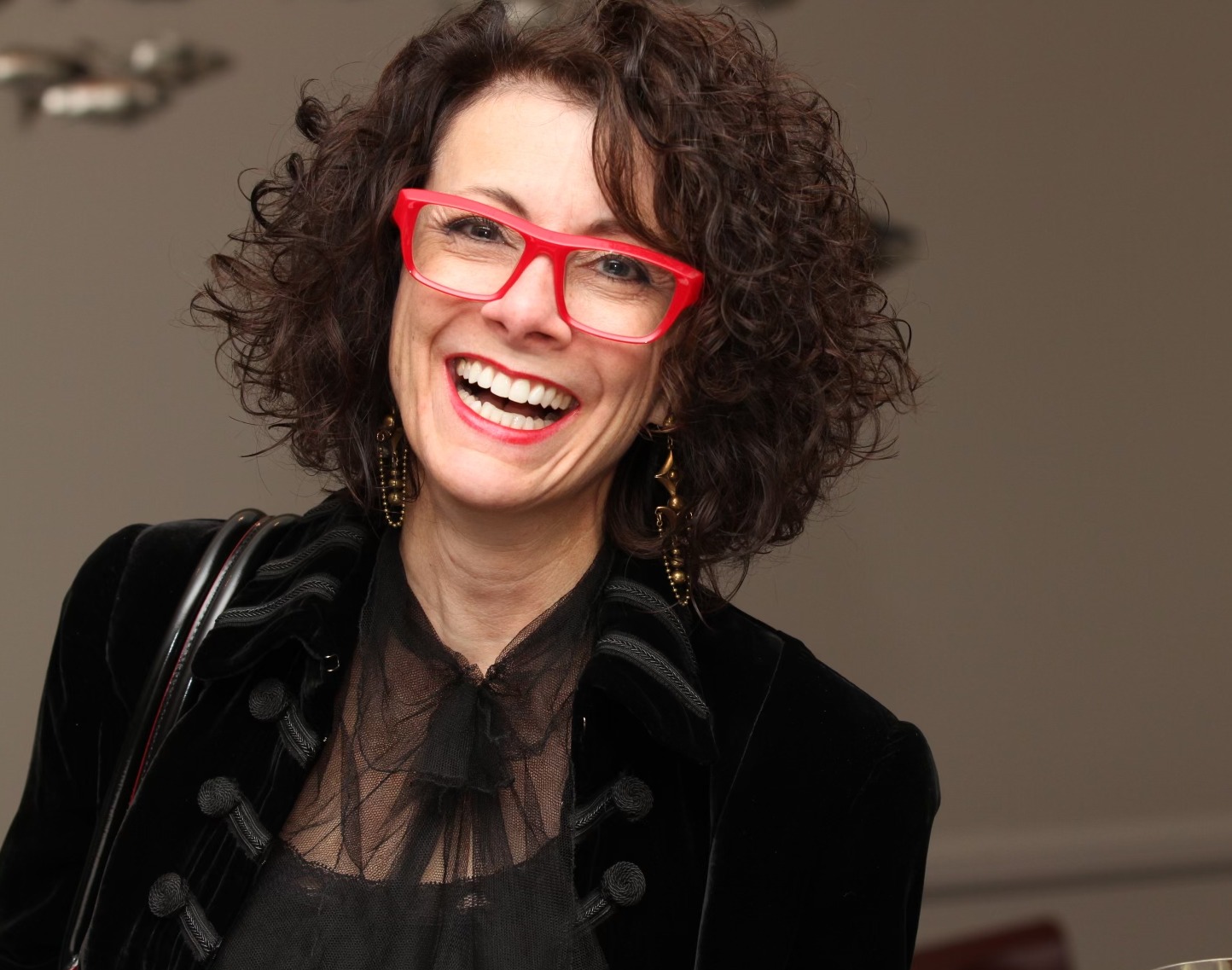 artist Jo-Dee Benson bio photo