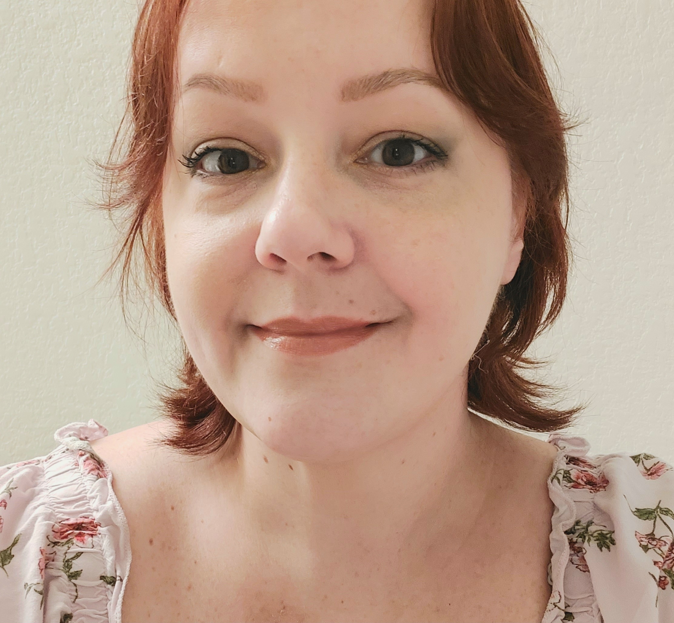 artist Tara Gibb bio photo